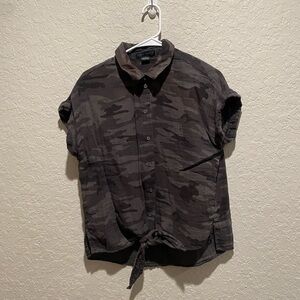 NWOT Women’s Small Sanctuary shirt